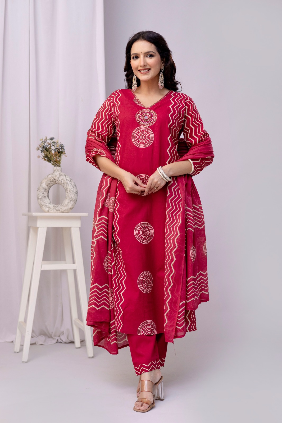 Virash Hub Printed Cotton Straight Suit Set With Dupatta - Image 2