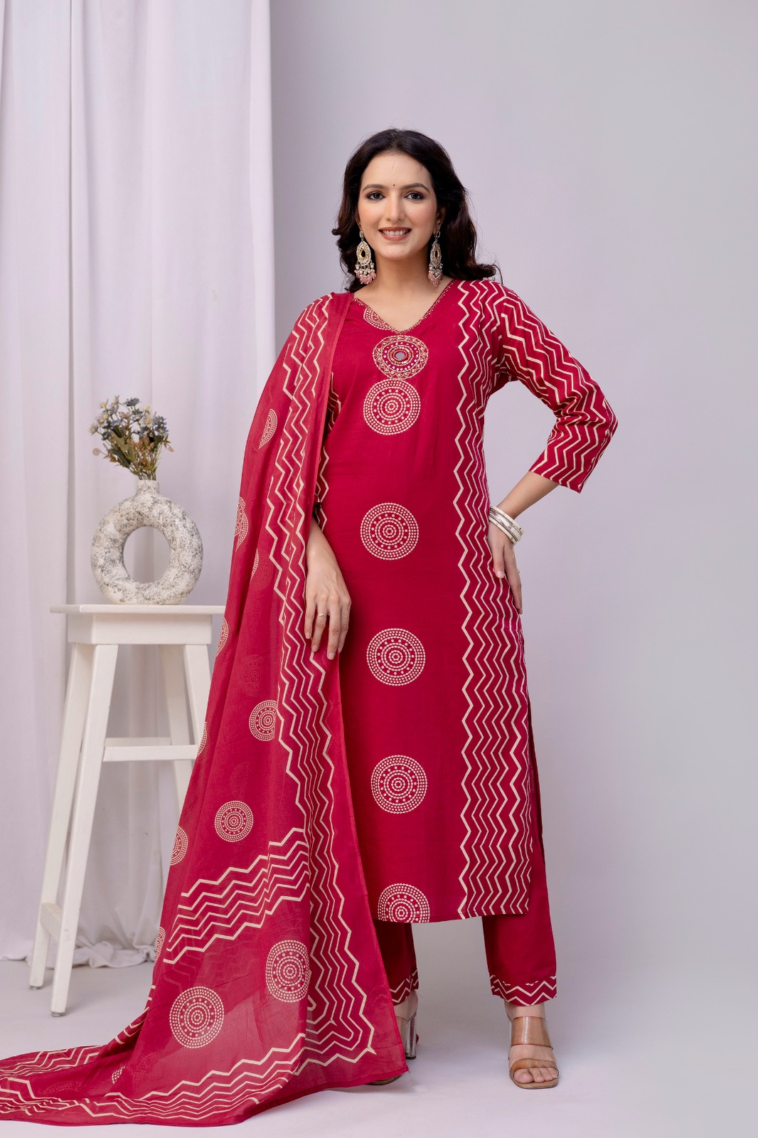Virash Hub Printed Cotton Straight Suit Set With Dupatta - Image 3