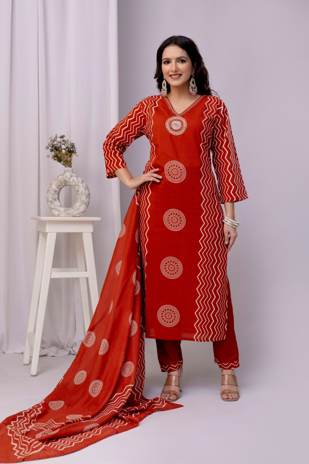 Virash Hub Printed Cotton Straight Suit Set With Dupatta - Image 9