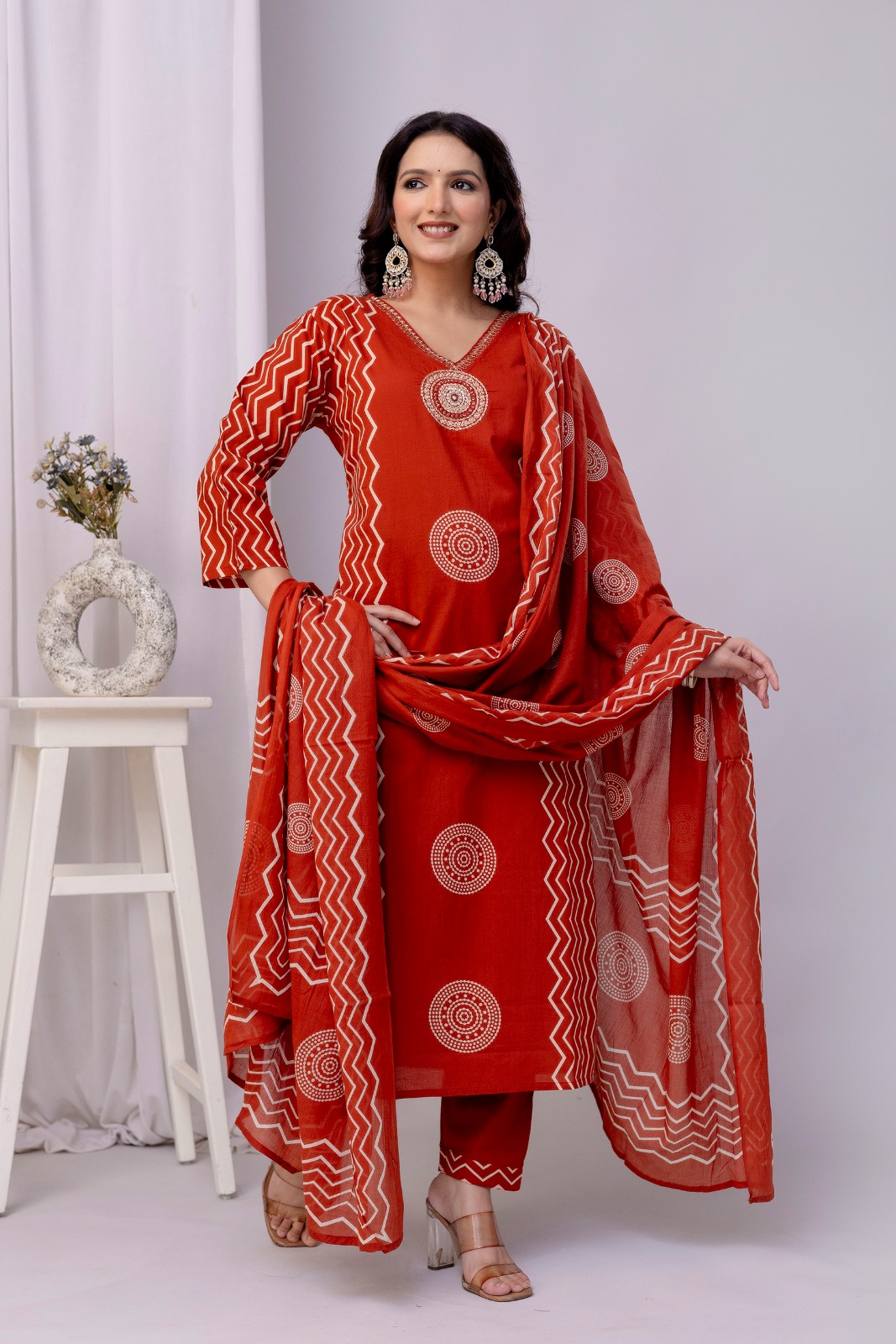 Virash Hub Printed Cotton Straight Suit Set With Dupatta - Image 11