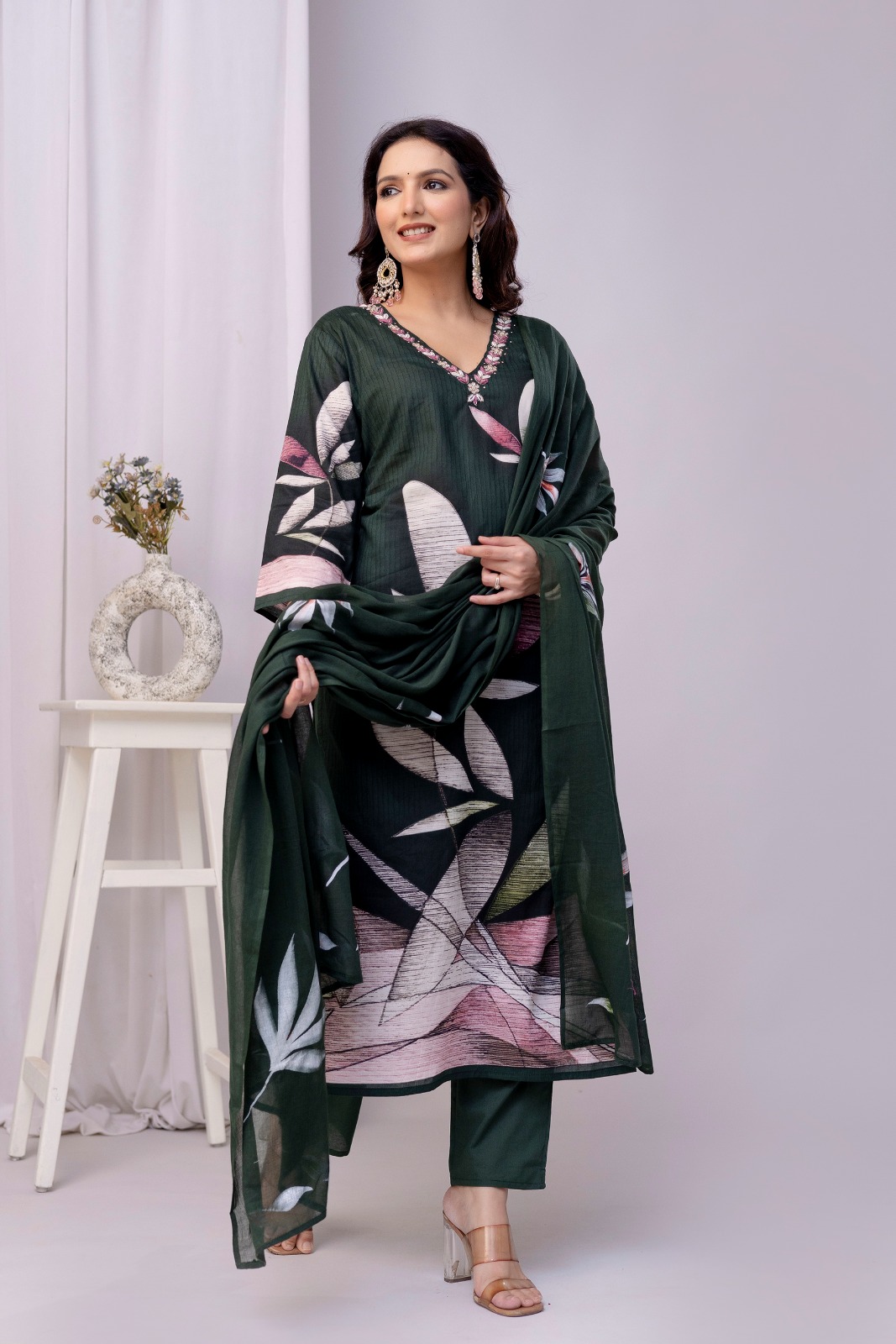 Virash Hub Printed Cotton Straight Suit Set With Dupatta - Image 3